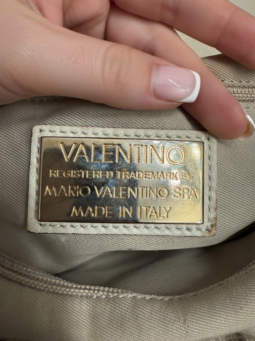 VALENTINO BY MARIO VALENTINO VERRA SIGNATURE LEATHER BAG - Picture 12 of 12